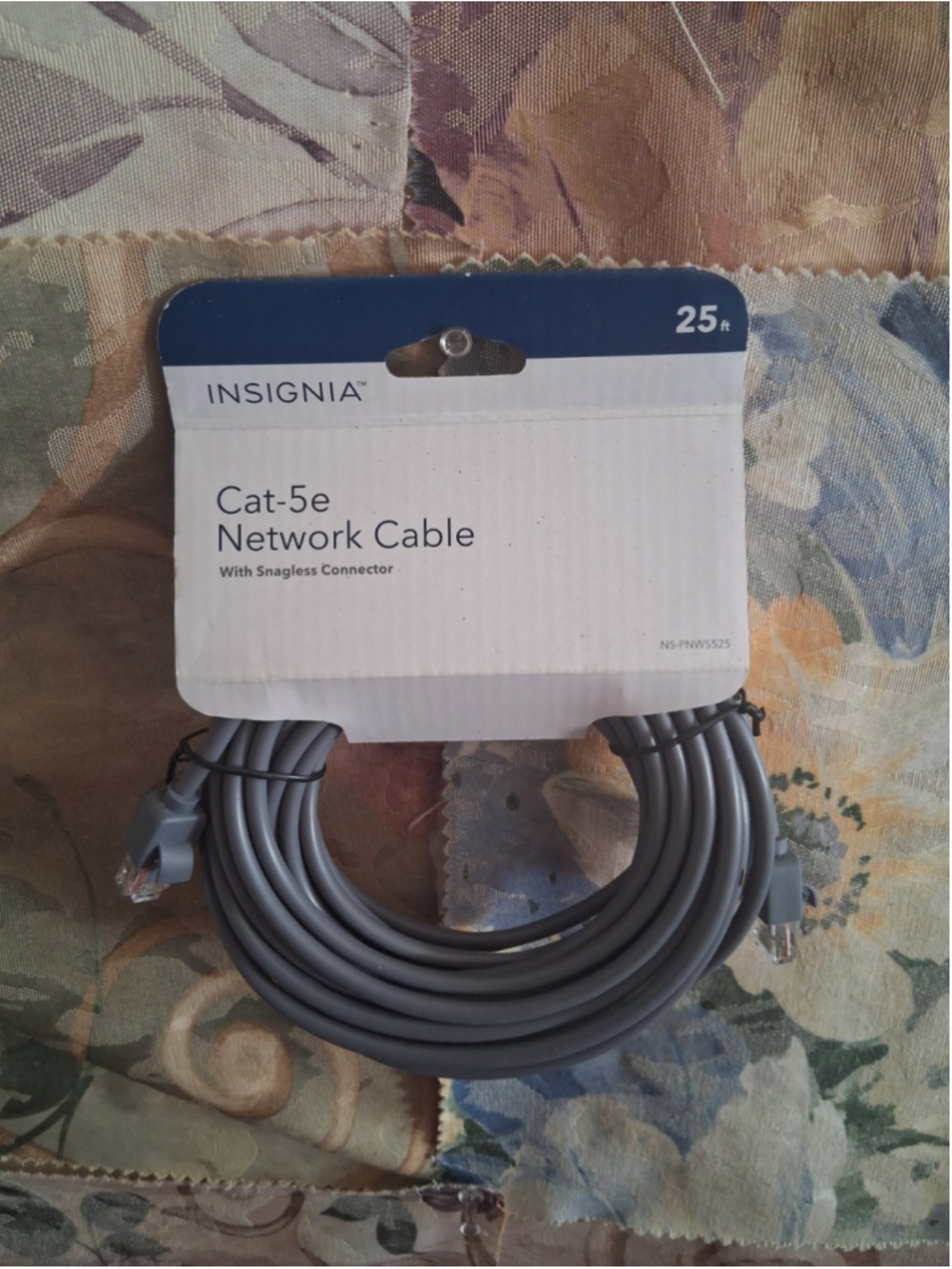 Insignia Cat-5e Network Cable 25 ft Gray RJ-45 Snagless Connectors